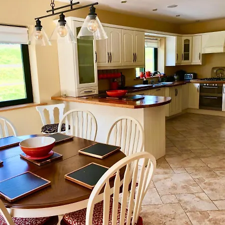 Ballyhourode House & Self Catering Dun ar Aill
